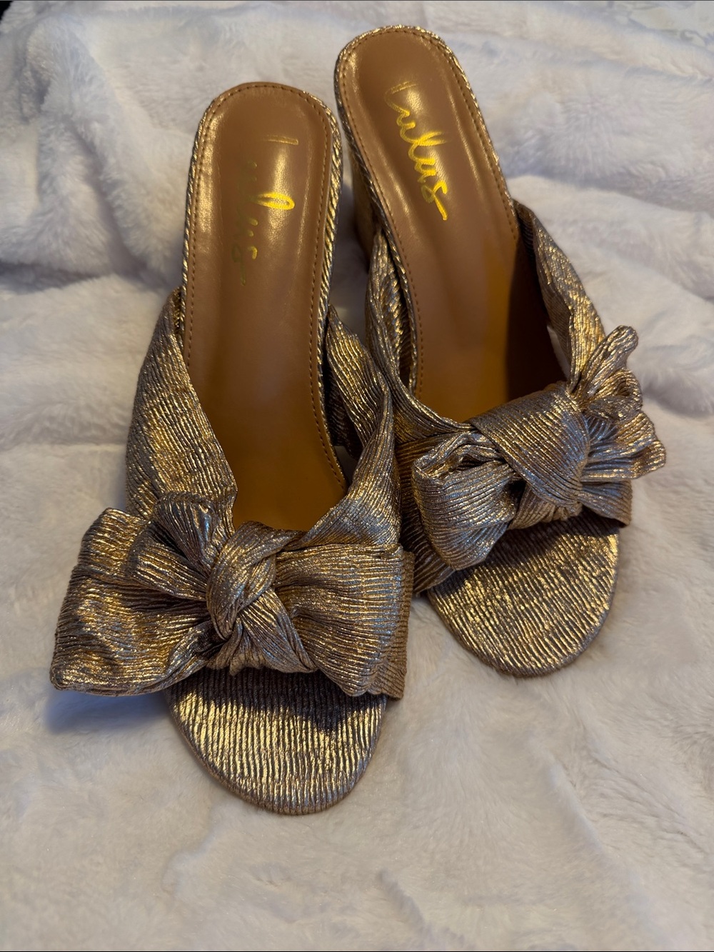 Lulu's Metallic Gold Knot Bow Slide Mules 10